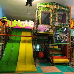 Jungle PARK DI Pietro Avolio sala feste Ludoteca bambini Playground