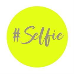Selfie Moda Donna Marina di Massa