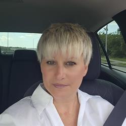 IL  salone della bellezza Hair stylist by Laura