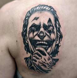 La Como Male   Tattoo Parlour