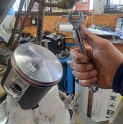 La Mano Del Meccanico