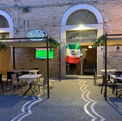 Chapeau Pizzeria Risto-pub