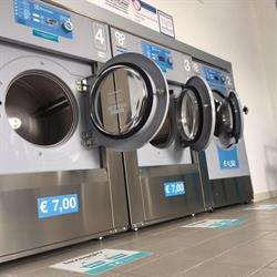 Lavanderia Self-Service a Cava Dè Tirreni - Lavagettone
