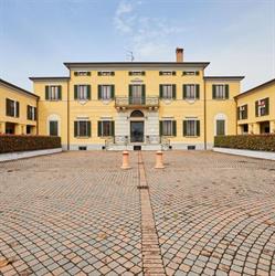 Odontoiatria IQ , Dentista a Parma