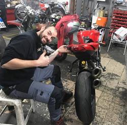 Cm Motoracing