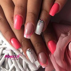 Romantic Nails