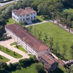 La Barchessa di Villa Pisani