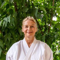 Francesca Zucchelli, Naturopata, Docente di Shiatsu, Riflessologia plantare e Fiori di Bach