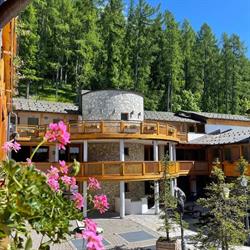 Boscone Suite Hotel