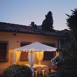 Casa Vacanze I Cipressi , piscina panoramica e vista su vigneti