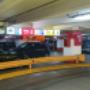 SIXT seguire a destra le insegne per il ritorno auto - Follow on the right the direction of car return
