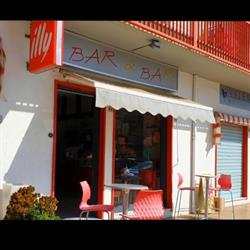 Bar & Bar