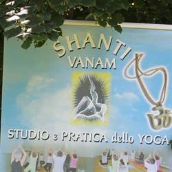 CENTRO YOGA SHANTIVANAM