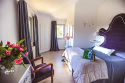 Country Lodge