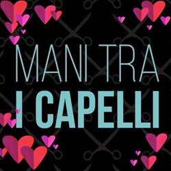 Mani Tra I Capelli