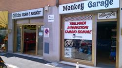 MONKEY GARAGE DI CRISTIAN SCRASCIA a TRIESTE
