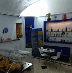White Moon bar