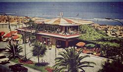 4Vele Beach club Restaurant Bar