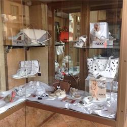 Max Shoes Bags & Accessories