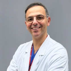 Dott. Mario D'Errico - Specialista Ortopedico