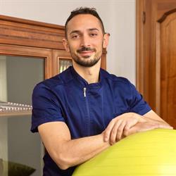 Dr.Frontini Federico - Riabilitazione e Fisioterapia - Onde D'urto - Plantari - FisioWellness
