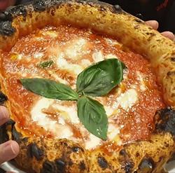 Terra Mia Pizzeria con Cucina