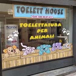 Toelett House