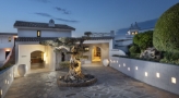 Hotel Exterior - Restaurant Entrance