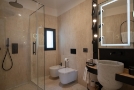 Queen Room - Bathroom