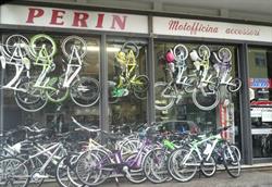 Perin motofficina, bici e accessori.