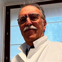 Dr. Kim Noci Ginecologo