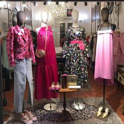 Outlet By Dalina