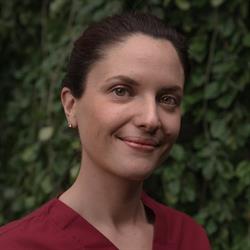 Dott.ssa Giulia Peruzzi - Fisioterapista Osteopata