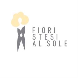 Fiori Stesi al Sole