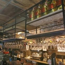Vinoteca Foster