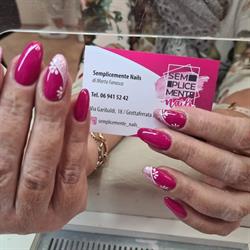 Semplicemente Nails