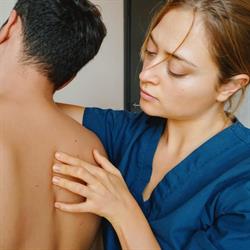 Chiara Viglione Dott.ssa in Fisioterapia e Osteopata