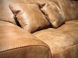 Oriente Leather Sofas