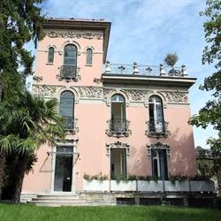 Villa Liberty - Lake Como Rooms & SPA
