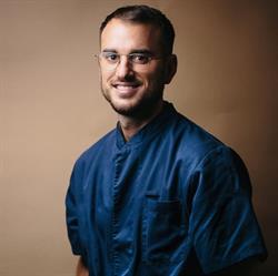 Osteopata Lucas Massarotto