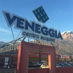 Centro Acquisti Veneggia