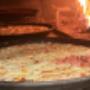 Pizza al trancio cotta in forno a legna
