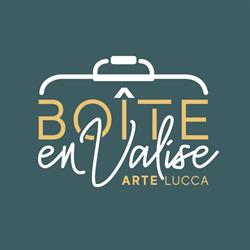 Boîte En Valise Arte