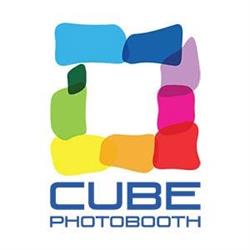 Cube photo booth