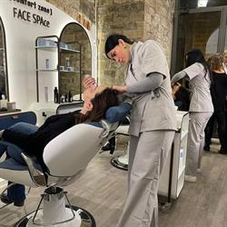 Florence Urban Beauty - Make Up & Nails