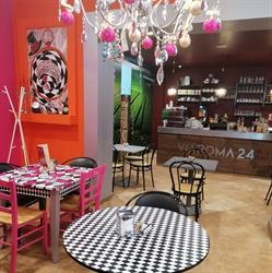 Via Roma 24-Pasticceria