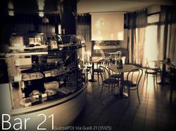 Bar 21