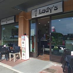 Lady's Bar