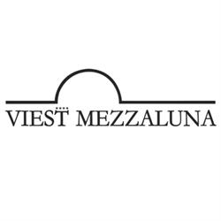 Viest Ristorante Mezzaluna - Pool & Garden