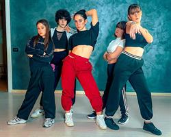 JR Dance School